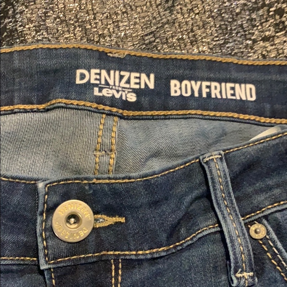 Levi Boyfriend Capri’s